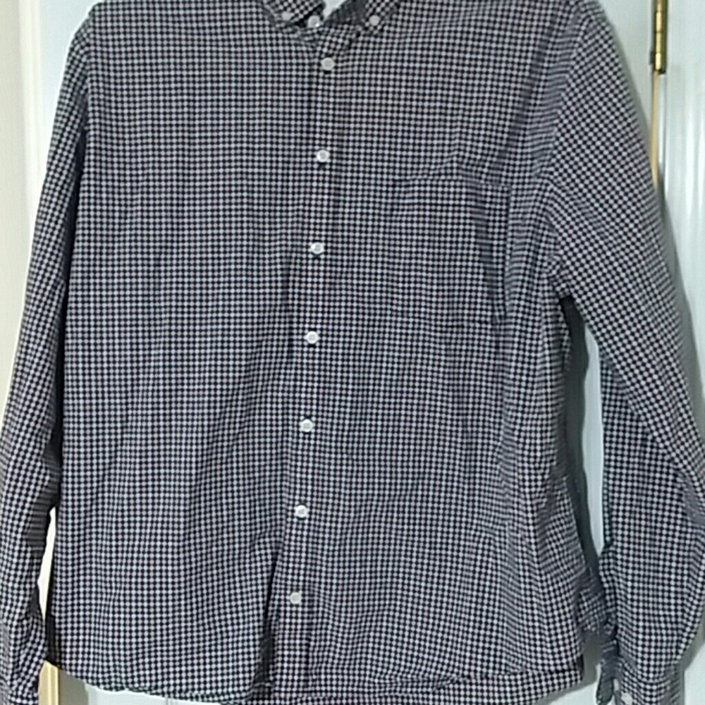 Man plaid shirt.